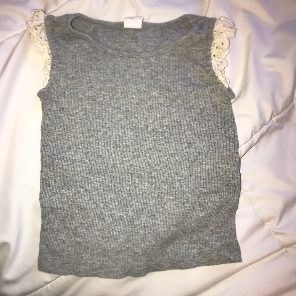 👼🏻 2 for $10 heather grey tank with lace sleeves